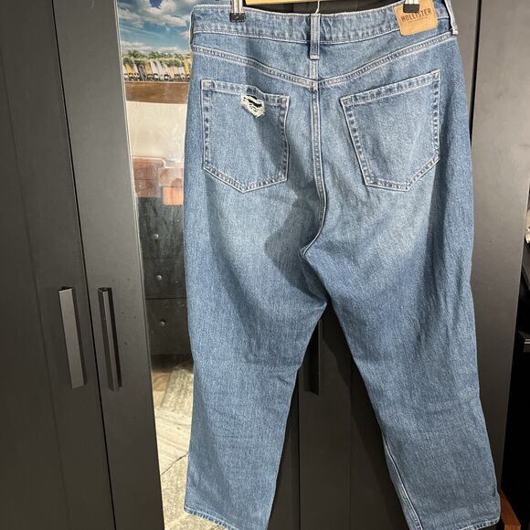 Hollister Ultra High Rise Mom Jean Vintage Stretch Distressed Size 12R Jeans - Picture 3 of 6